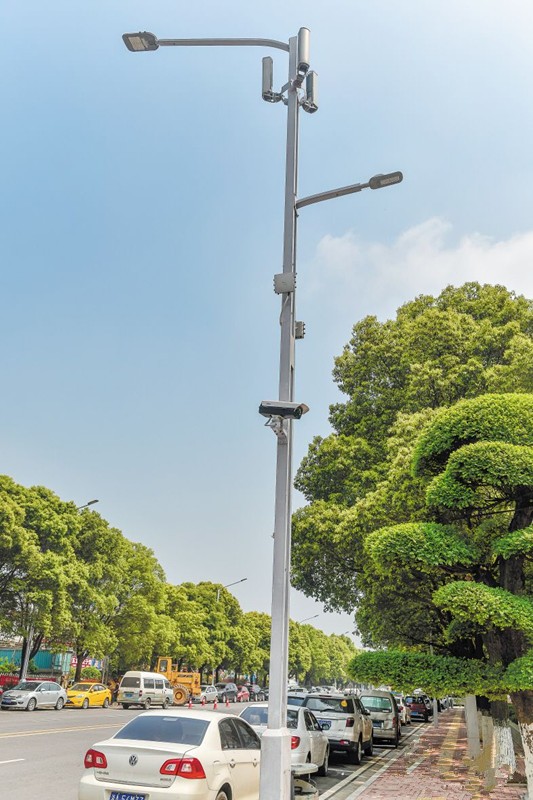 湖南首條“智慧炤(zhao)明路”亮相(xiang)長沙隆平高科技園